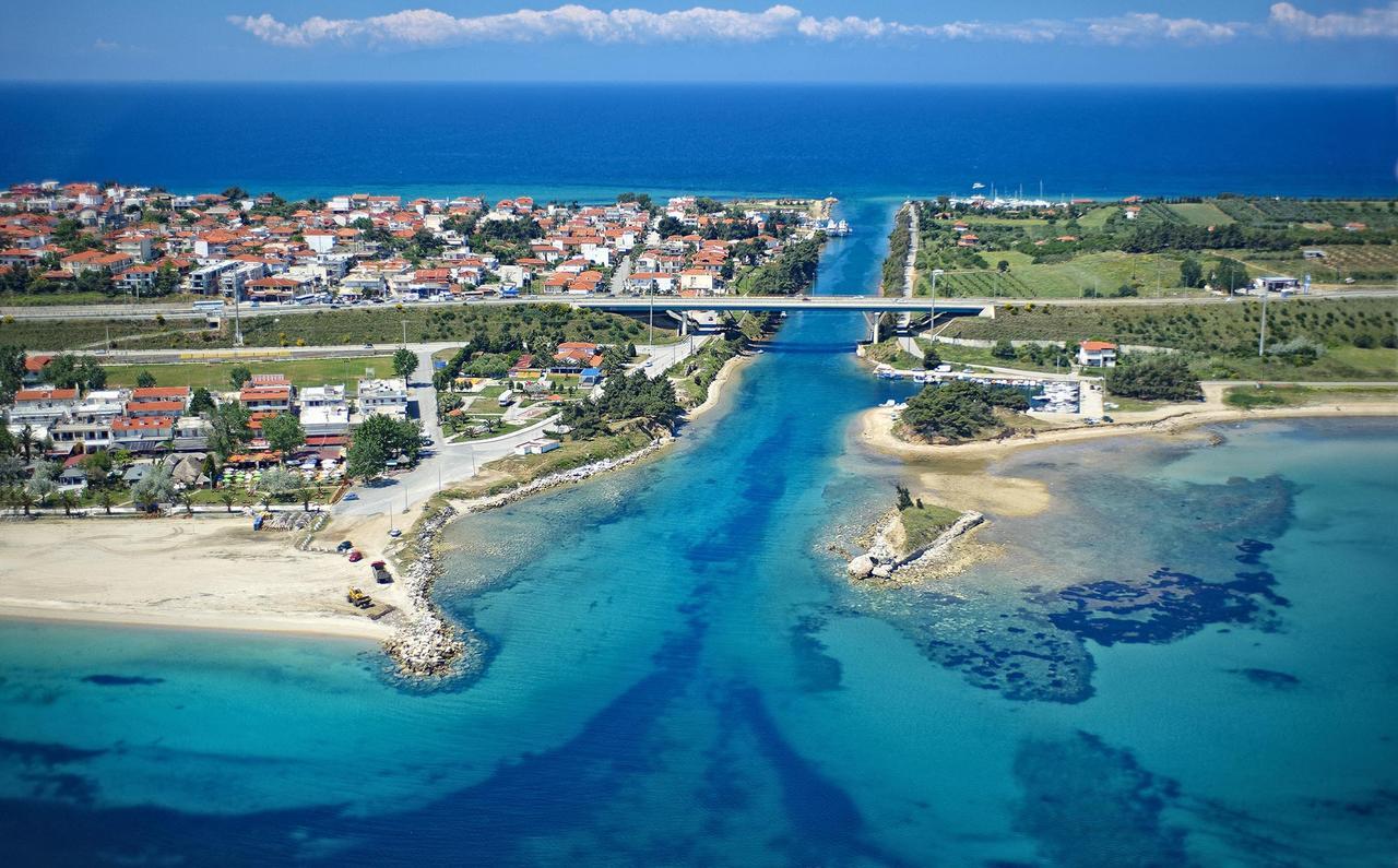Aqua Luxury Villas Nea Poteidaia Exterior photo